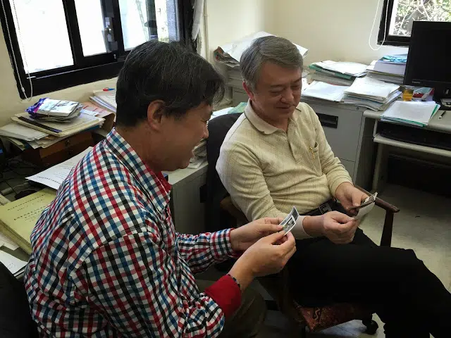 野草居食屋-2015-4-15 下午地質系拜訪陳正宏教授