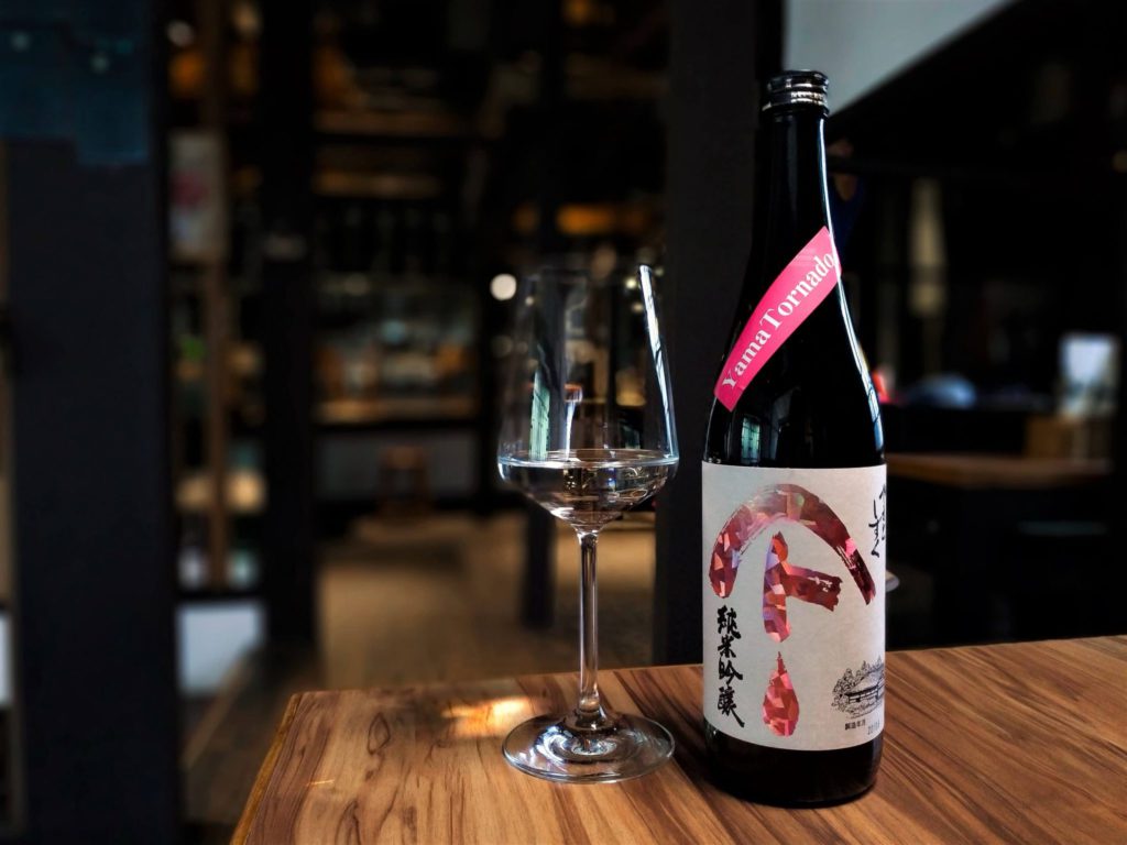 唎酒師介紹日本清酒21】出羽鶴酒造-秋田純米吟釀直汲生原酒720ml - 野草居食屋