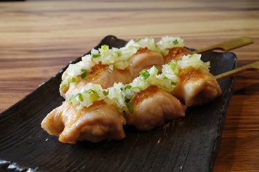 野草居食屋_菜單_檸檬洋蔥雞肉串
